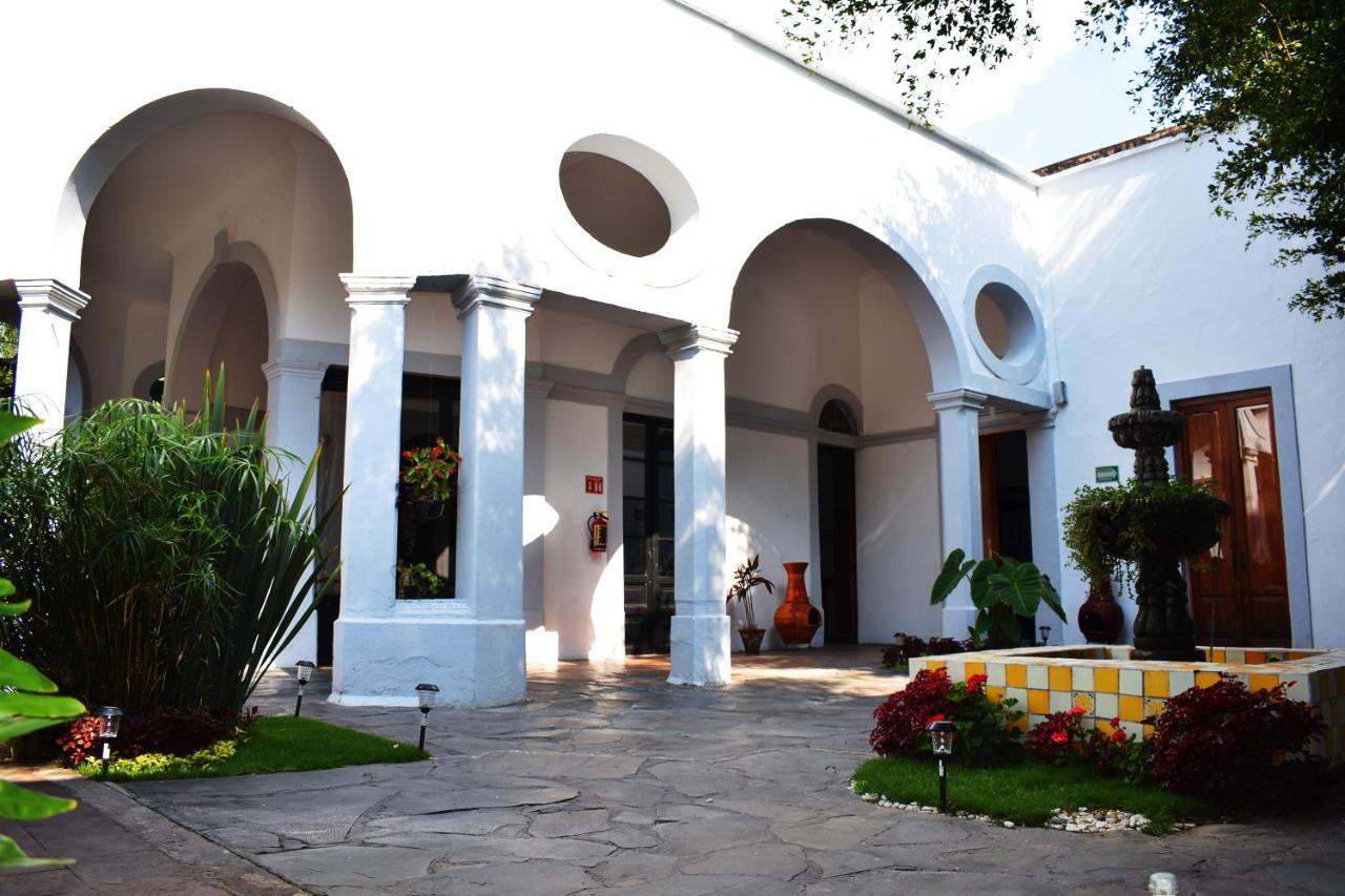 Готель Tlaquepaque Pueblito Екстер'єр фото